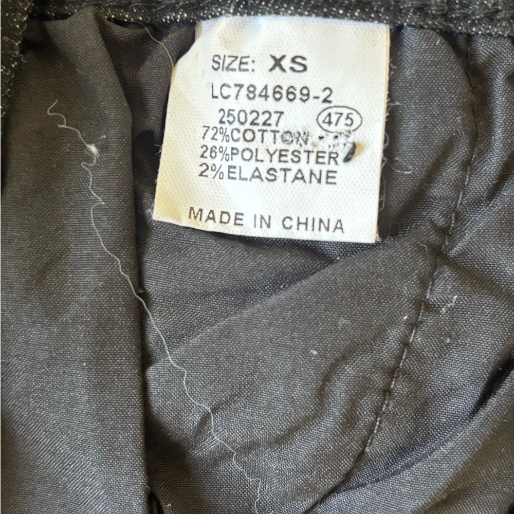 Stylish Women's Overalls Dark Wash Denim Adjustable Straps Cuffed Hem - Picture 10 of 10